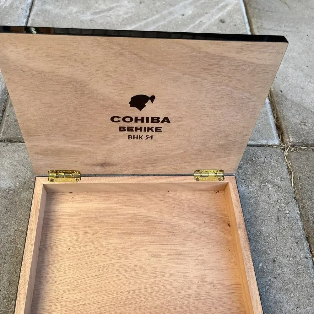 Original Collector's EMPTY Wooden Cigar Box